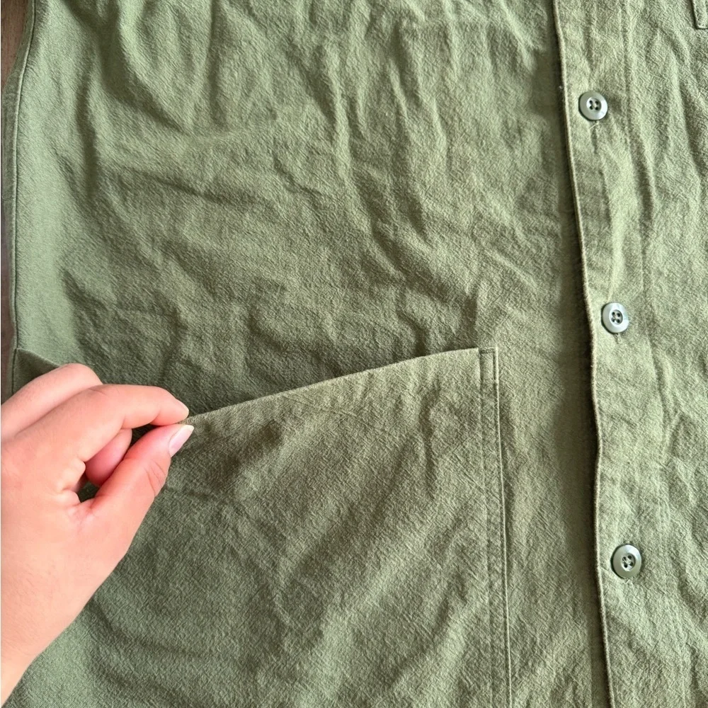 BDG Olive Green Casual Button Down Shirt 100%Cotton